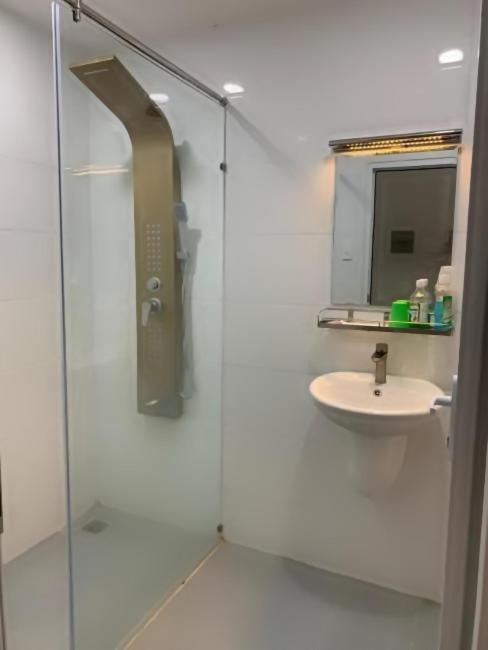 Ngoi Sao Nho Hotel Хошимин Экстерьер фото