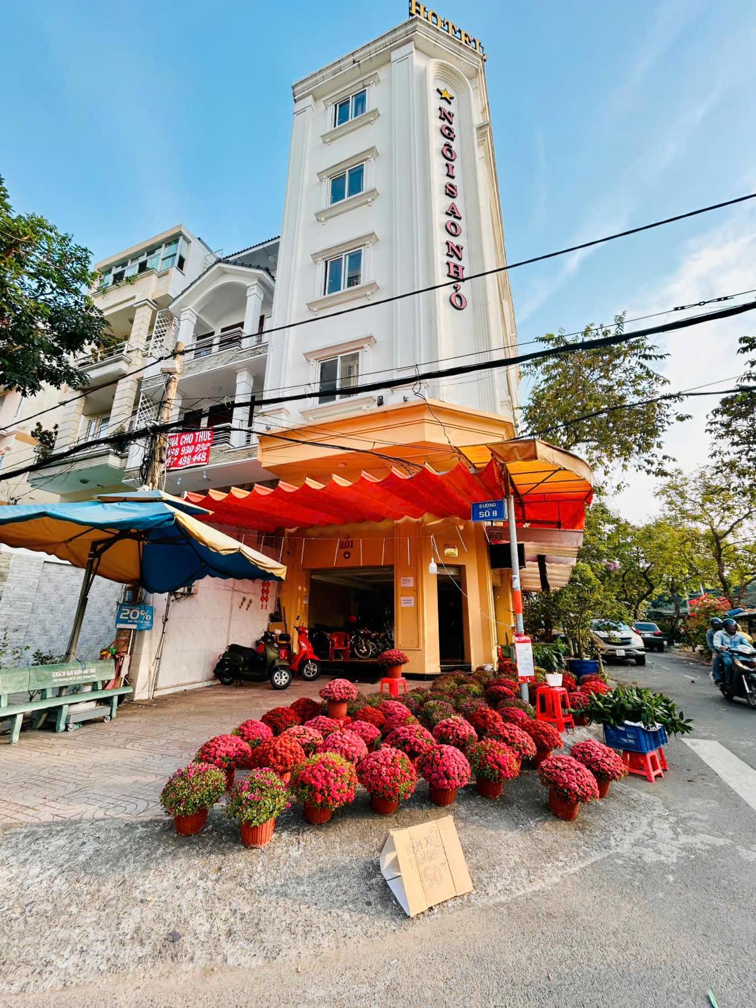 Ngoi Sao Nho Hotel Хошимин Экстерьер фото